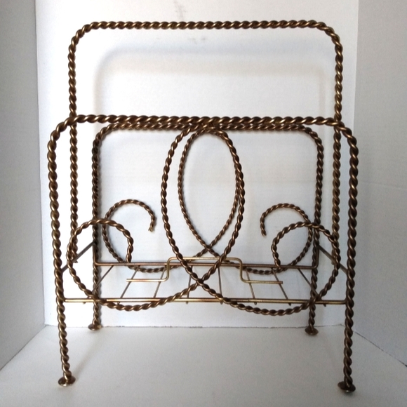 Twisted metal scroll magazine/ record holder - Picture 2 of 13